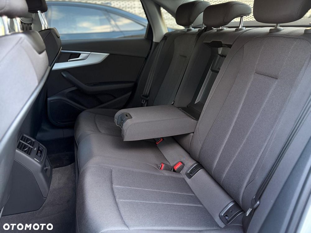 Audi A4 Limousine - 18