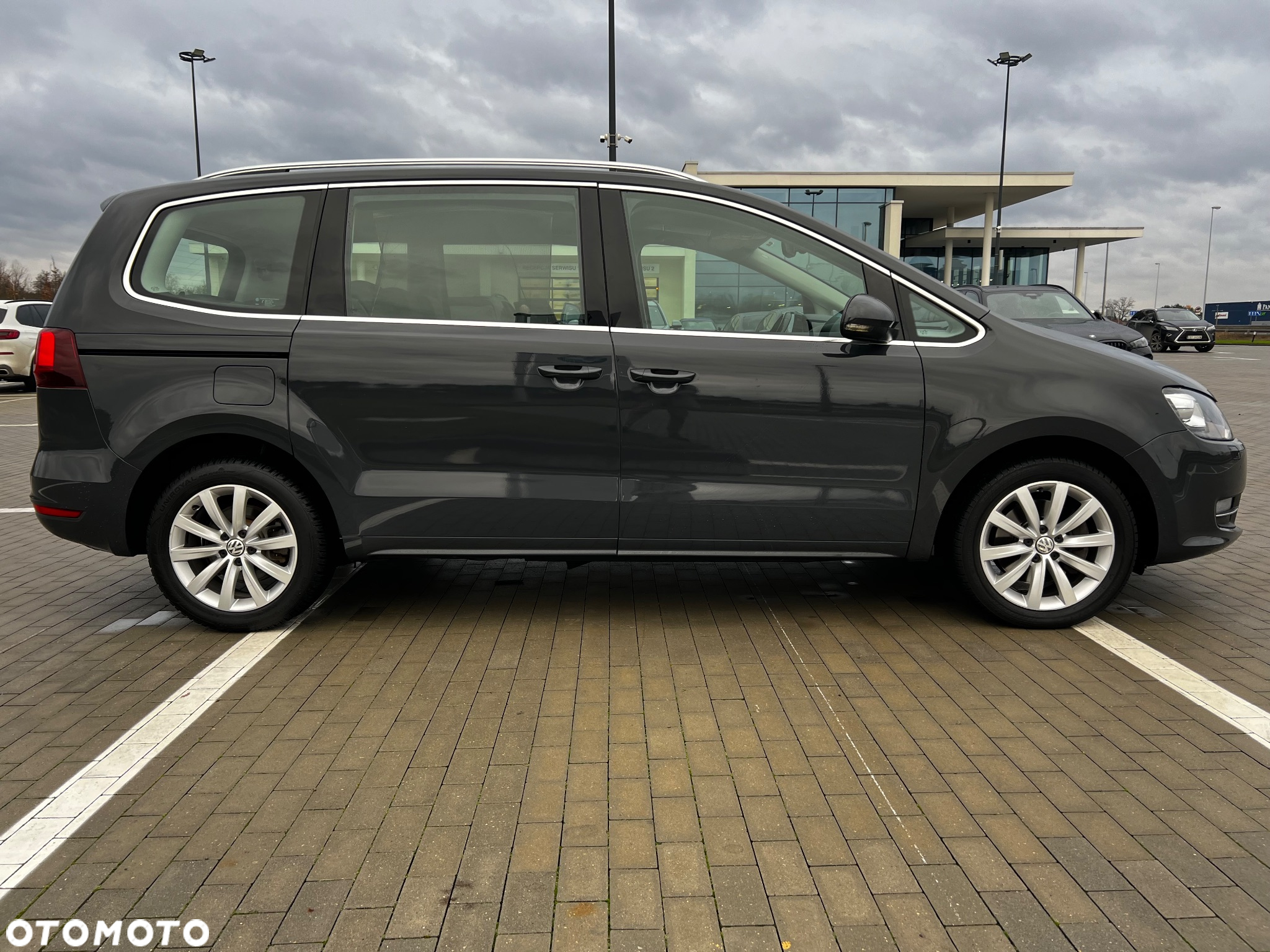 Volkswagen Sharan 2.0 TDI BMT Highline DSG - 9