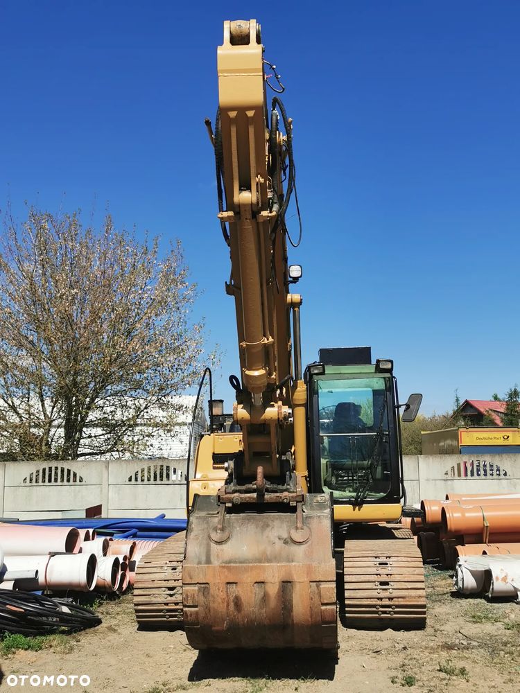 Caterpillar 318C - 4