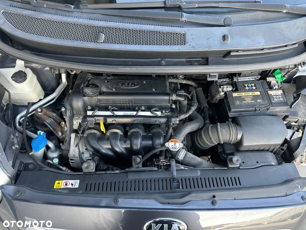 Kia Venga 1.6 Business Line - 9
