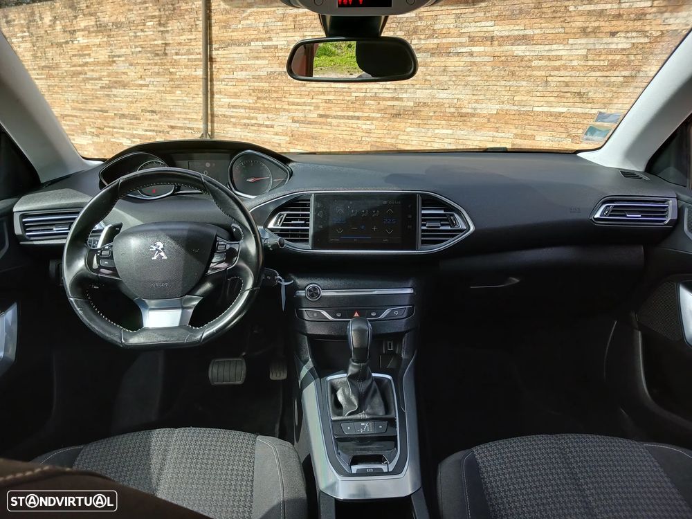 Peugeot 308 1.5 BlueHDi Style J17 EAT8 - 5