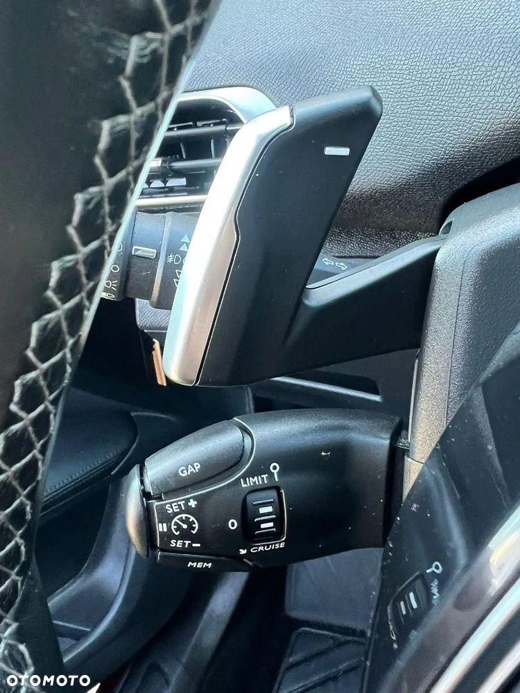 Peugeot 3008 - 13