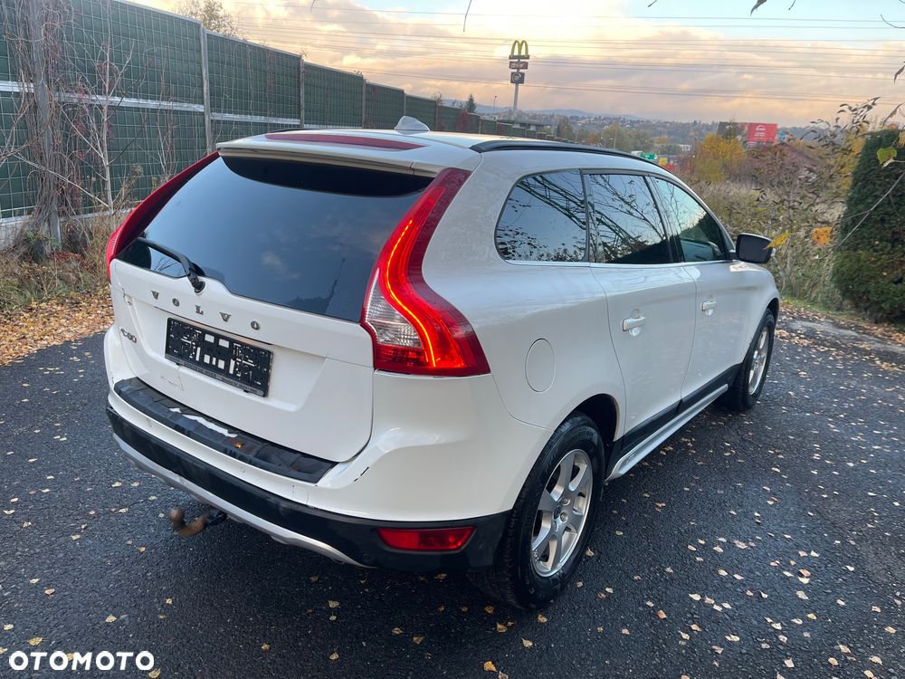 Volvo XC 60 D4 AWD Momentum - 5