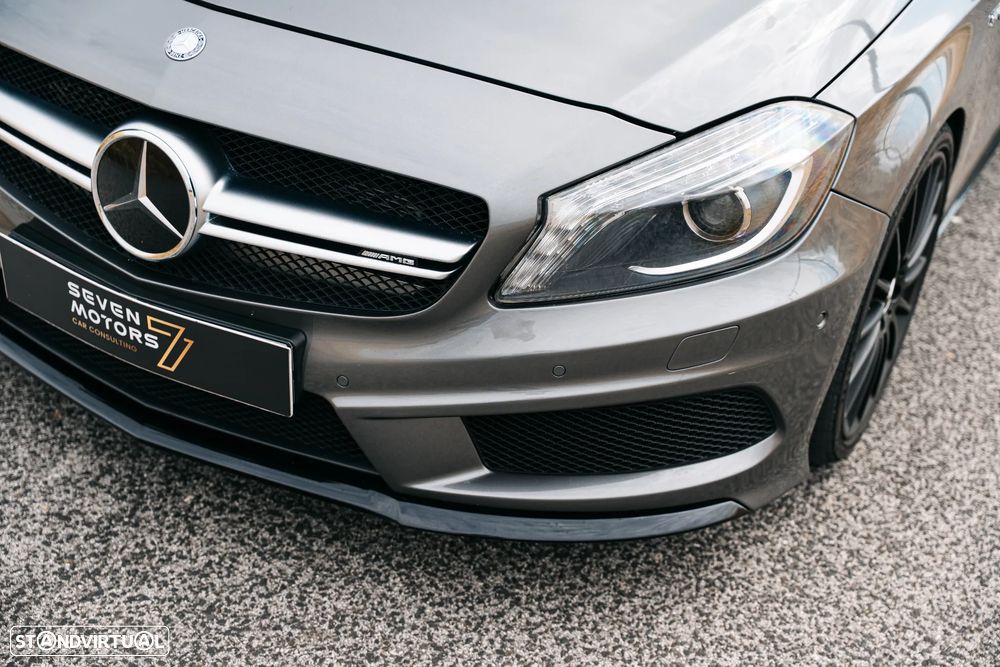 Mercedes-Benz A 45 AMG 4-Matic - 9