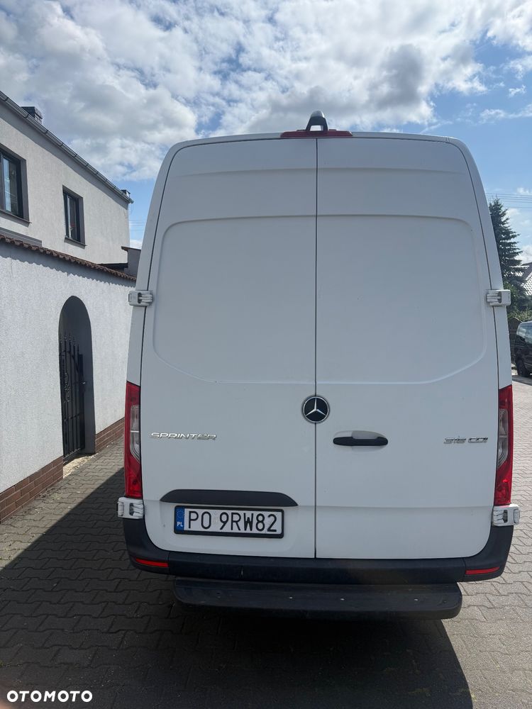 Mercedes-Benz Sprinter - 8