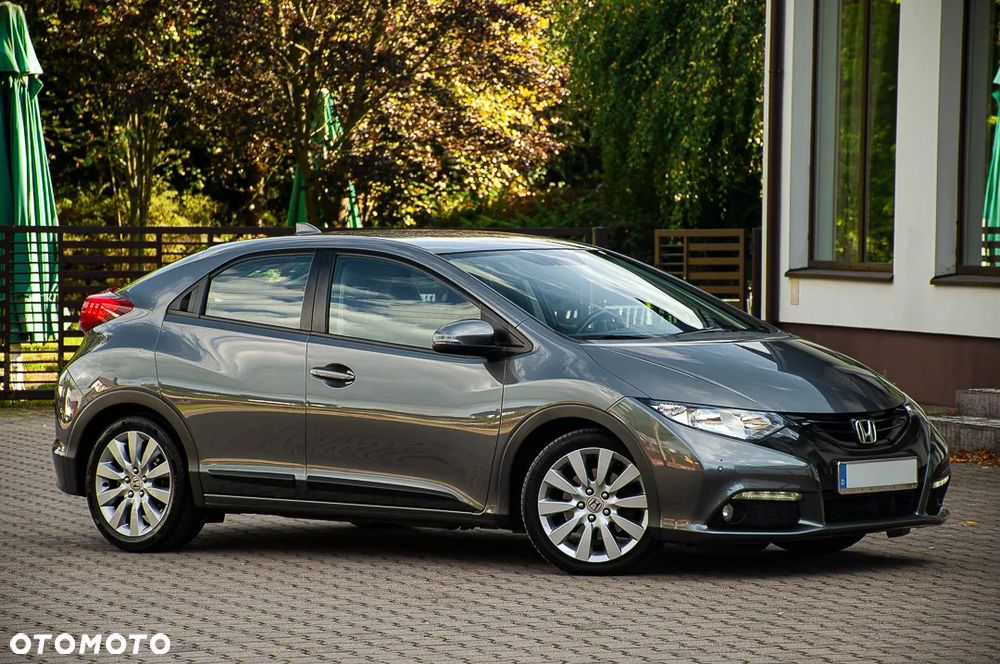 Honda Civic 1.8 i-VTEC Automatik Executive Black Edition - 14