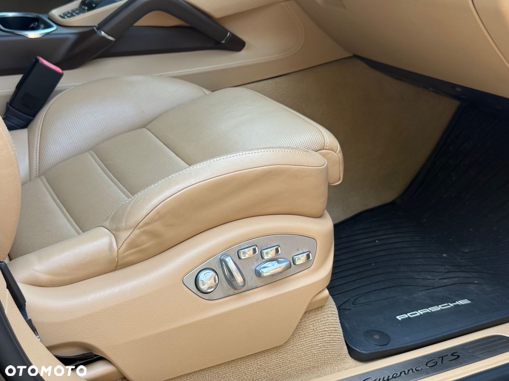 Porsche Cayenne GTS Tiptronic S - 23
