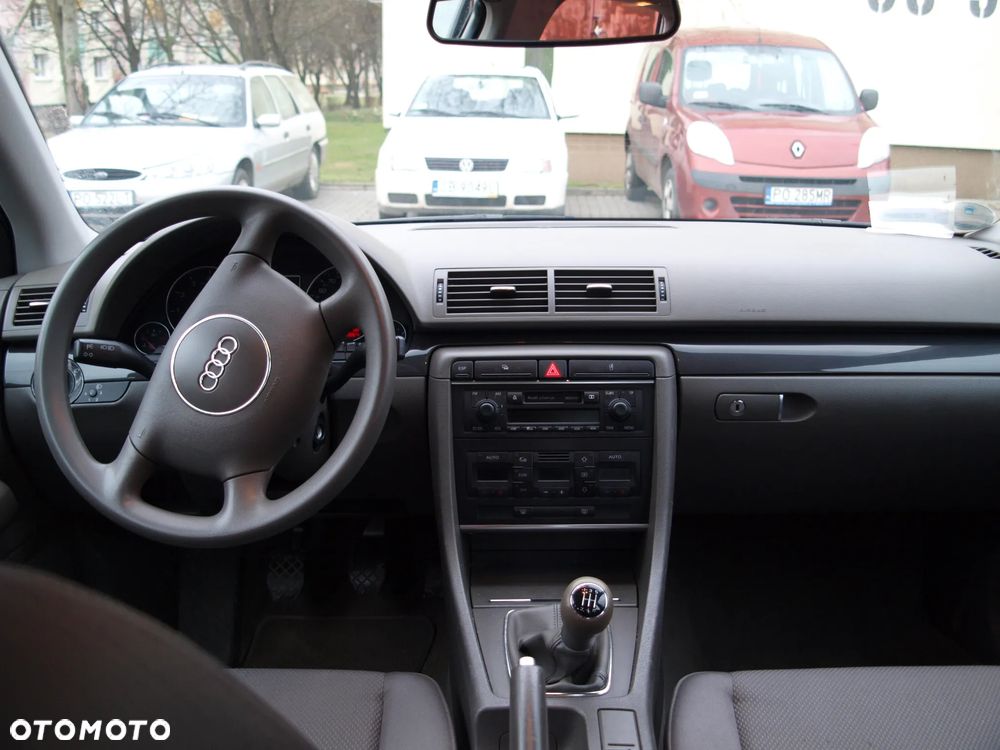 Audi A4 Limousine - 7