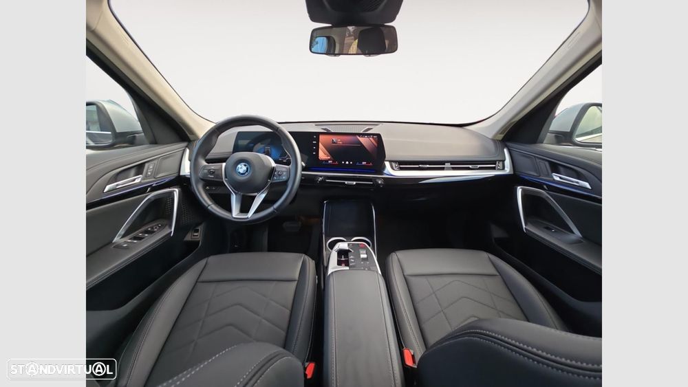 BMW ix1 eDrive20 xLine - 11