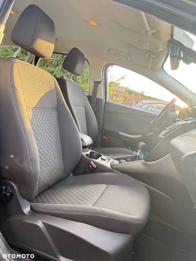 Ford Focus 1.0 EcoBoost Start-Stopp-System ST-LINE - 8