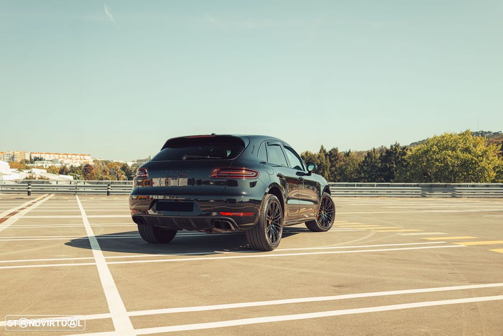Porsche Macan Turbo - 10