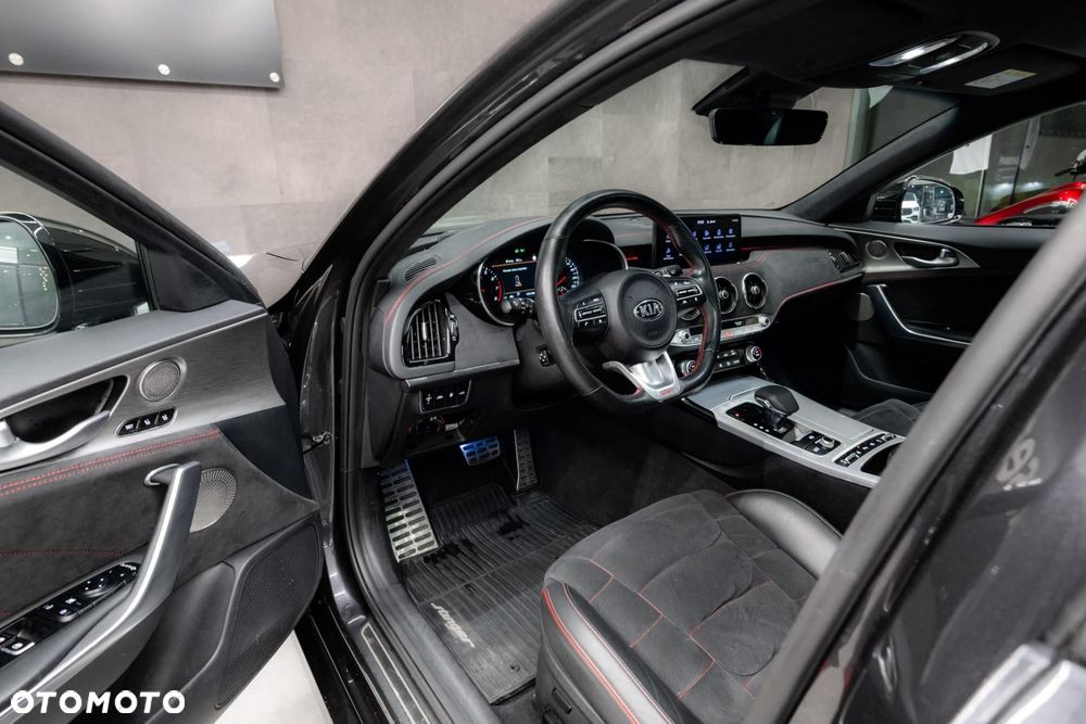 Kia Stinger 3.3 T-GDI V6 GT AWD - 10