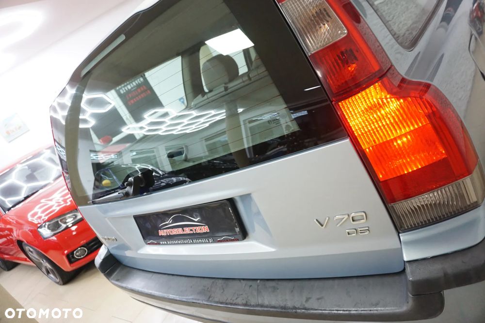 Volvo V70 D5 Comfort - 14