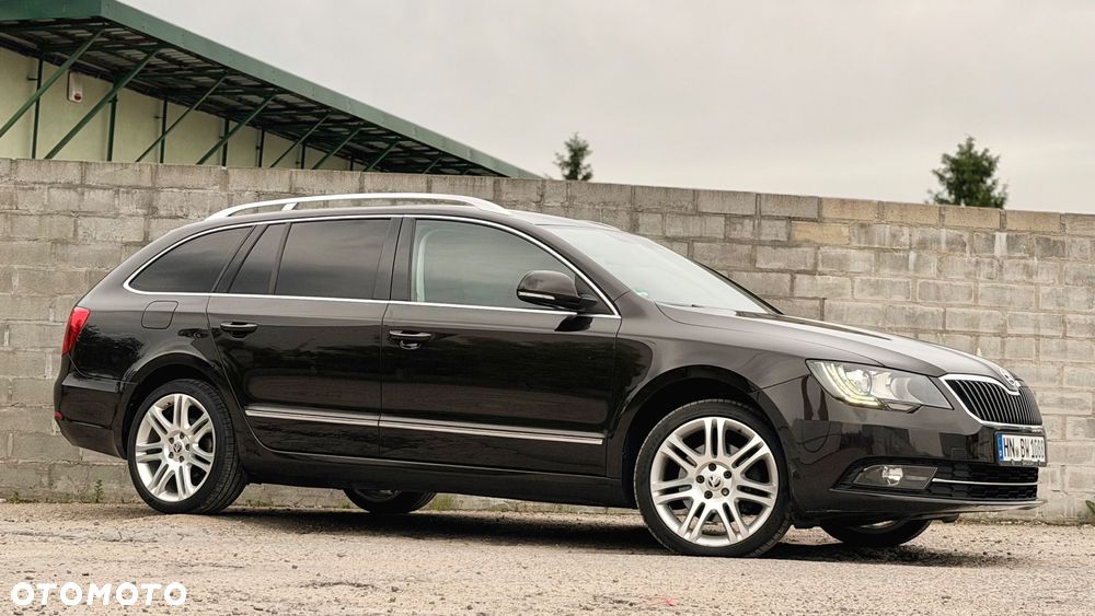 Skoda Superb 2.0 TDI DSG Exclusive - 25