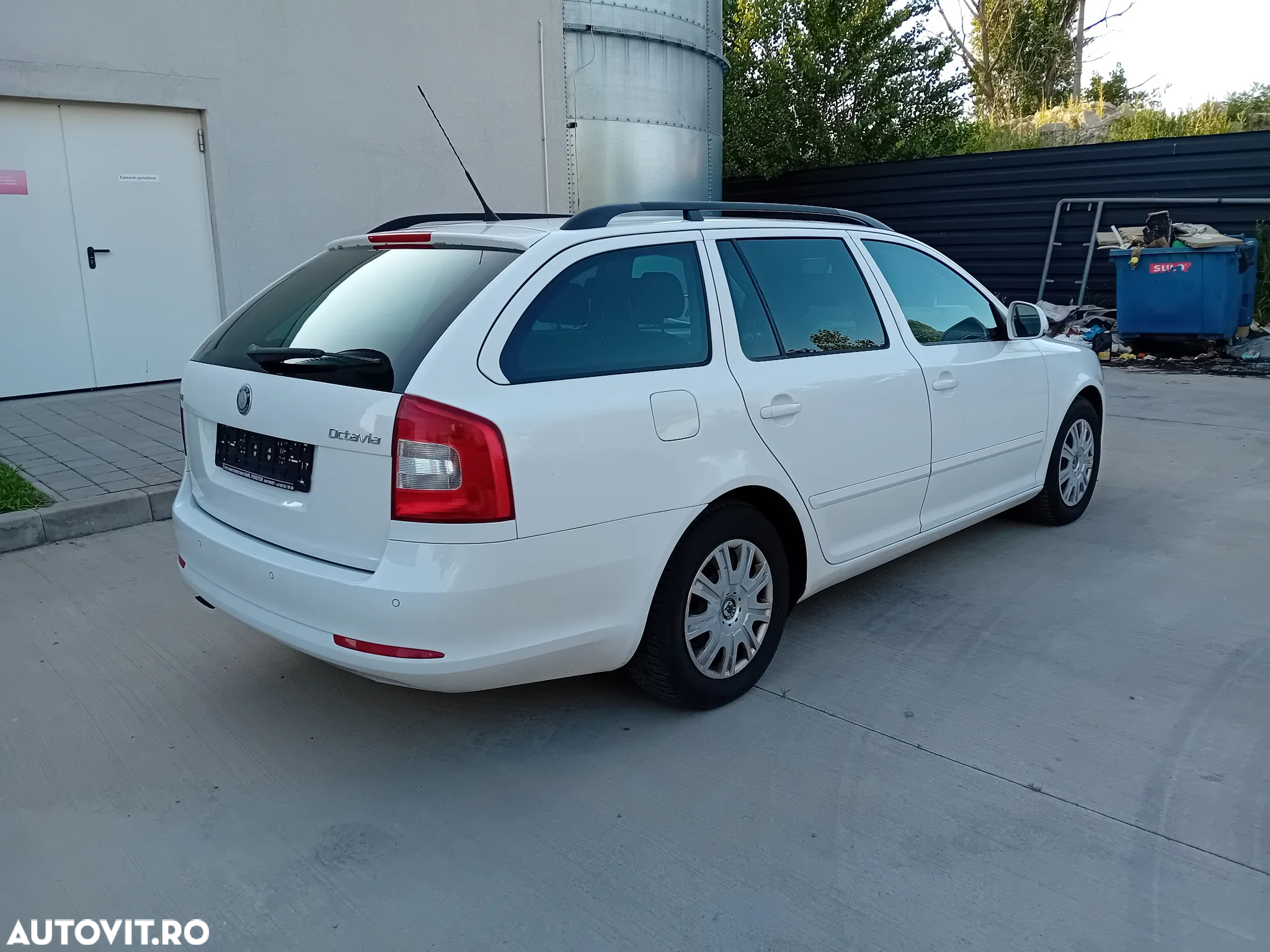 Skoda Octavia Combi 1.4 TSI FAMILY Green tec - 4