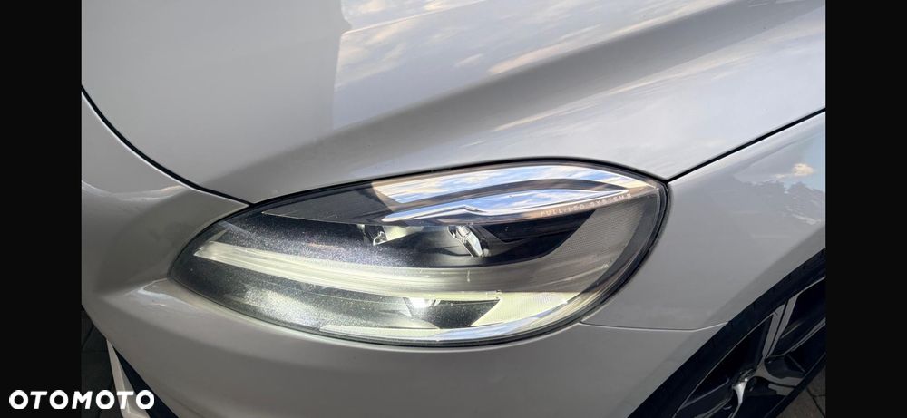 Volvo V40 D2 Geartronic RDesign - 24