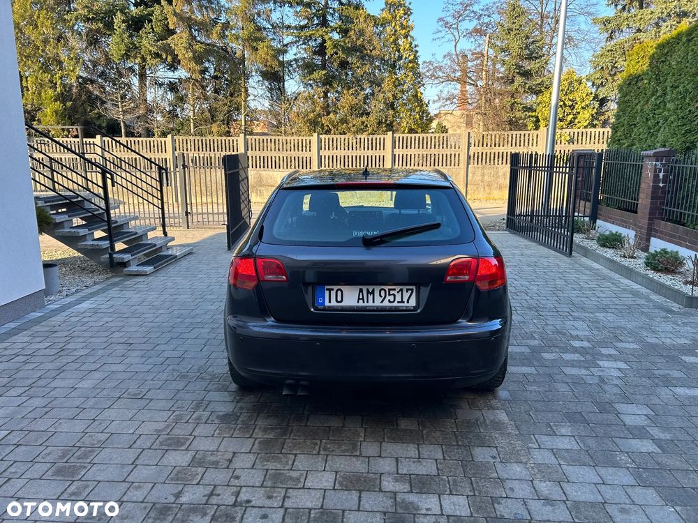 Audi A3 Sportback 2.0 TDI DPF (DSG) S tronic Ambiente - 14