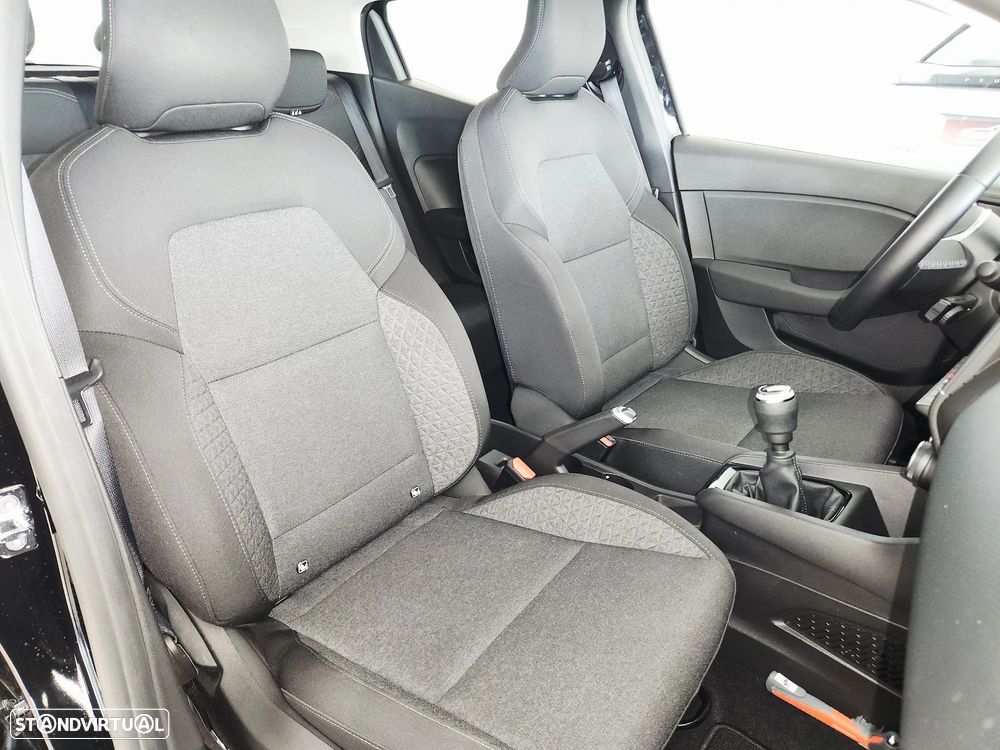 Renault Clio - 23
