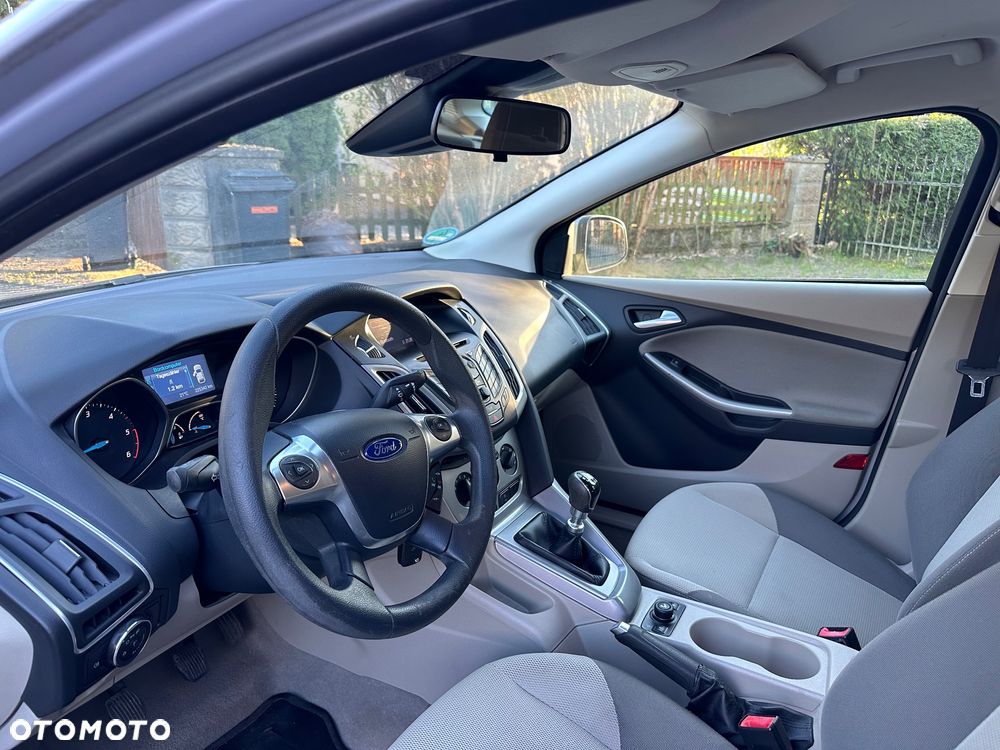 Ford Focus - 8