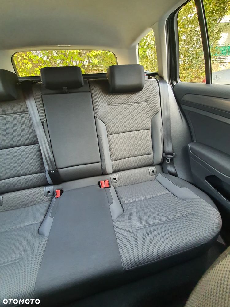 Volkswagen Golf - 15