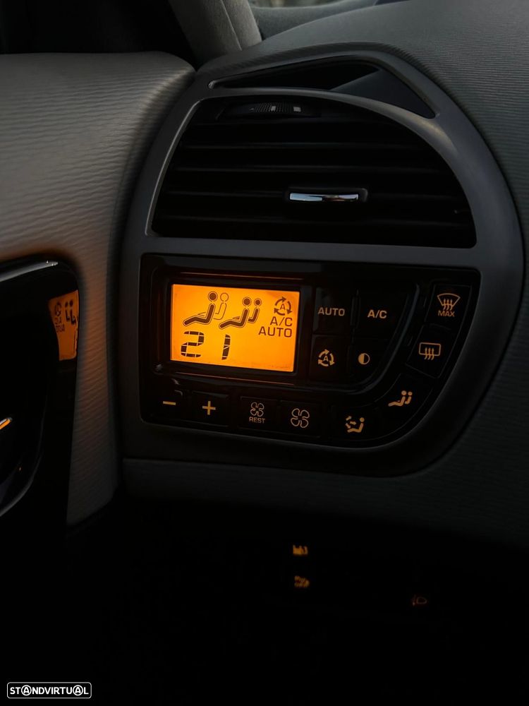 Citroën C4 Grand Picasso 1.6 HDi Exclusive - 8