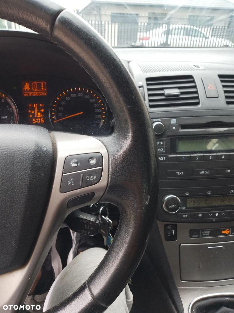 Toyota Avensis 2.0 D-4D - 9