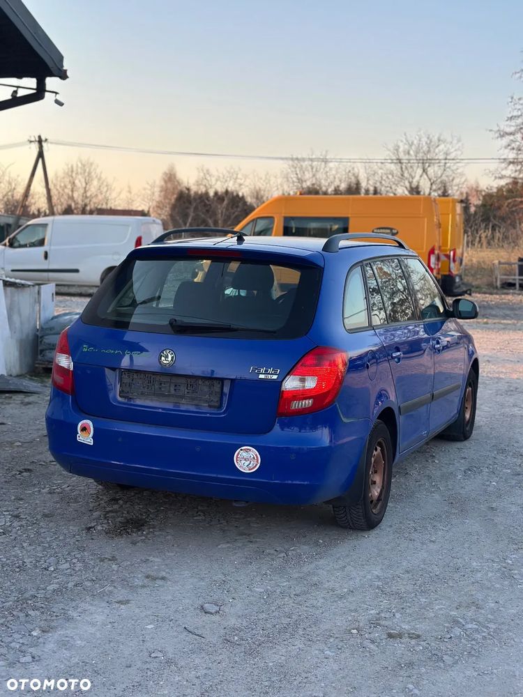 Skoda Fabia 1.4 MPI Cool Colour Edition - 3