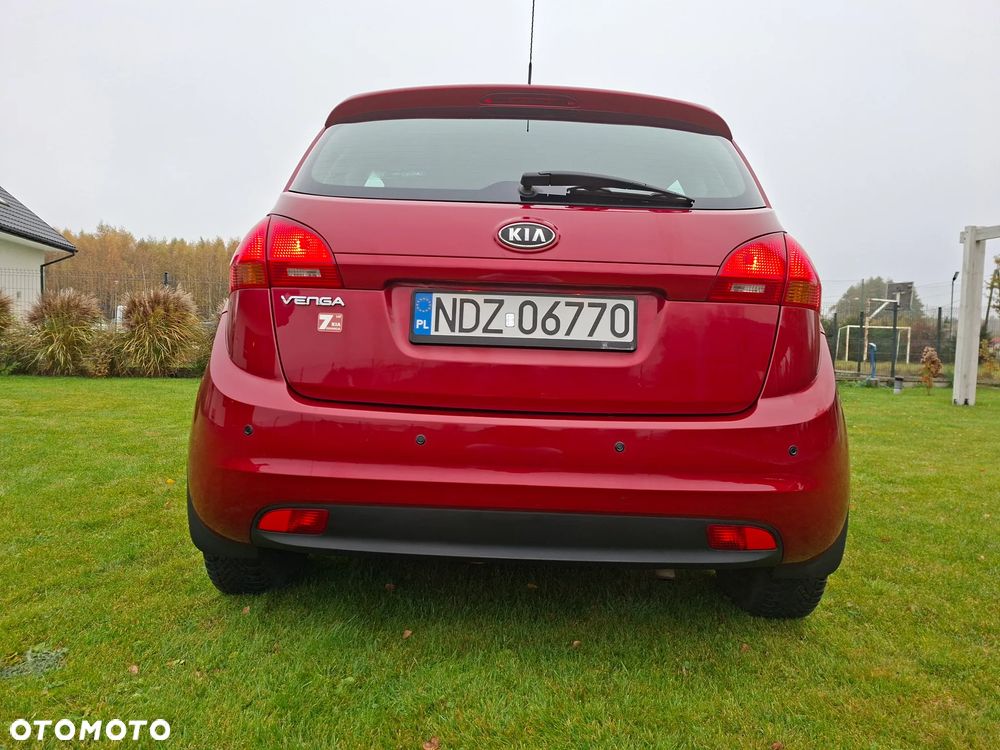 Kia Venga 2012 photo 2