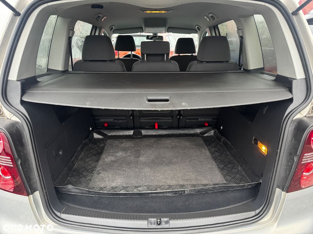 Volkswagen Touran 1.4 TSI United - 28