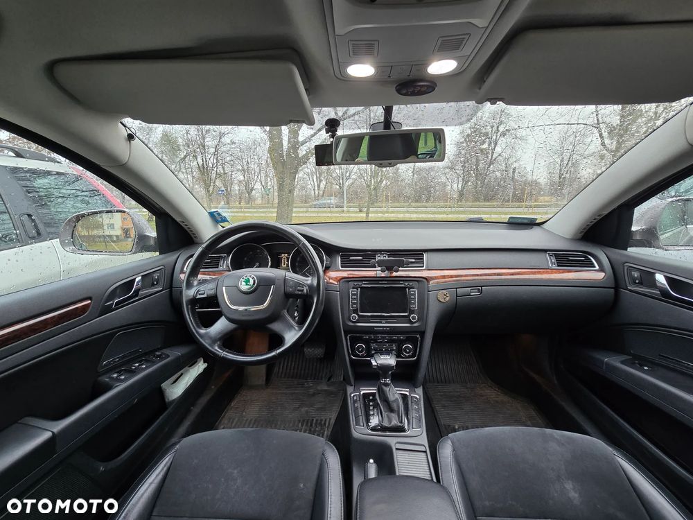 Skoda Superb 1.8 TSI Elegance DSG - 8
