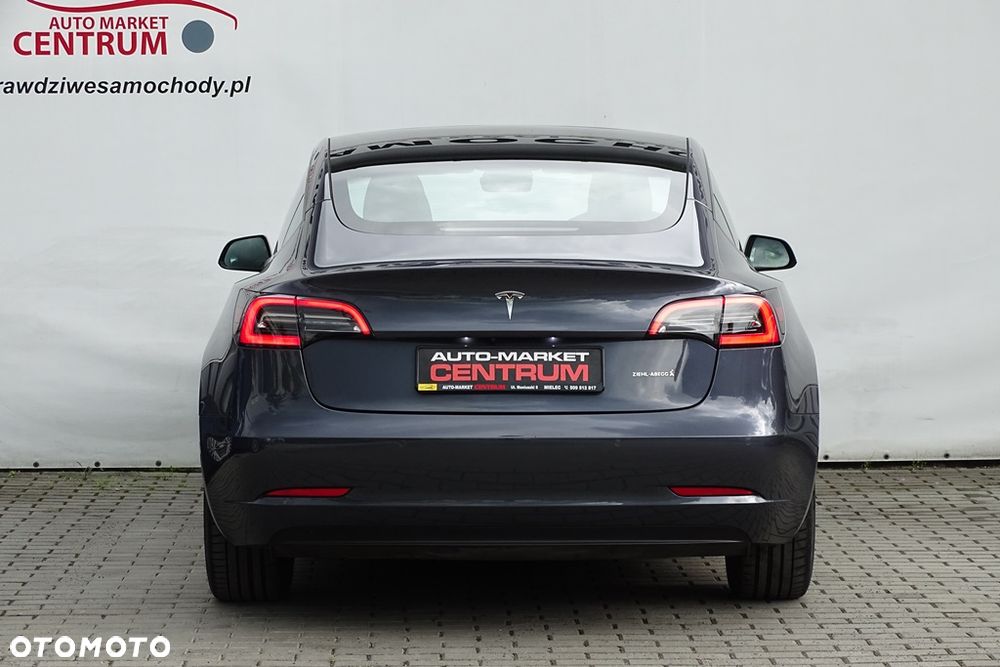 Tesla Model 3 - 14