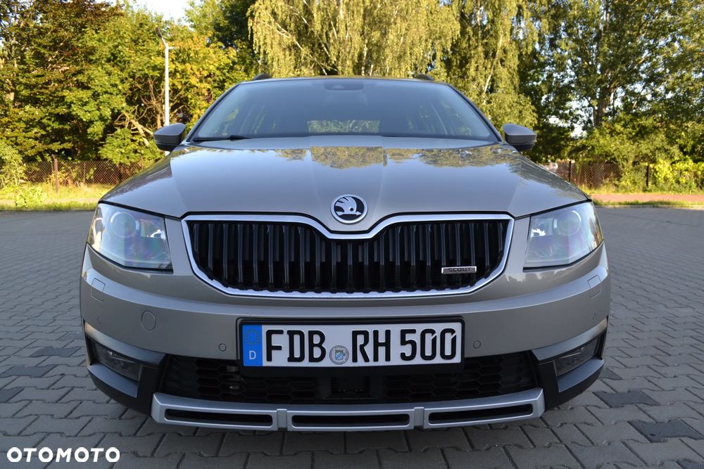 Skoda Octavia 2.0 TDI 4x4 DSG Scout - 11