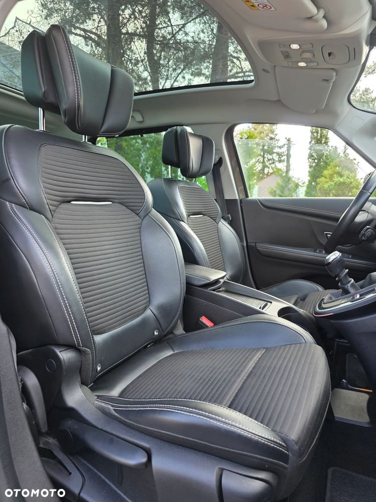 Renault Grand Scenic ENERGY TCe 130 BOSE EDITION - 23