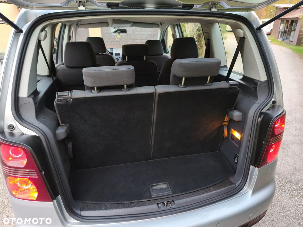 Volkswagen Touran 1.9 TDI DPF Trendline - 21