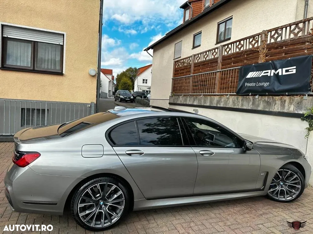 BMW Seria 7 730d xDrive MHEV - 15