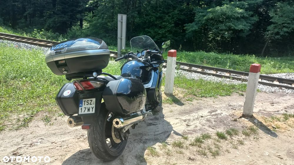 Yamaha FJR - 7