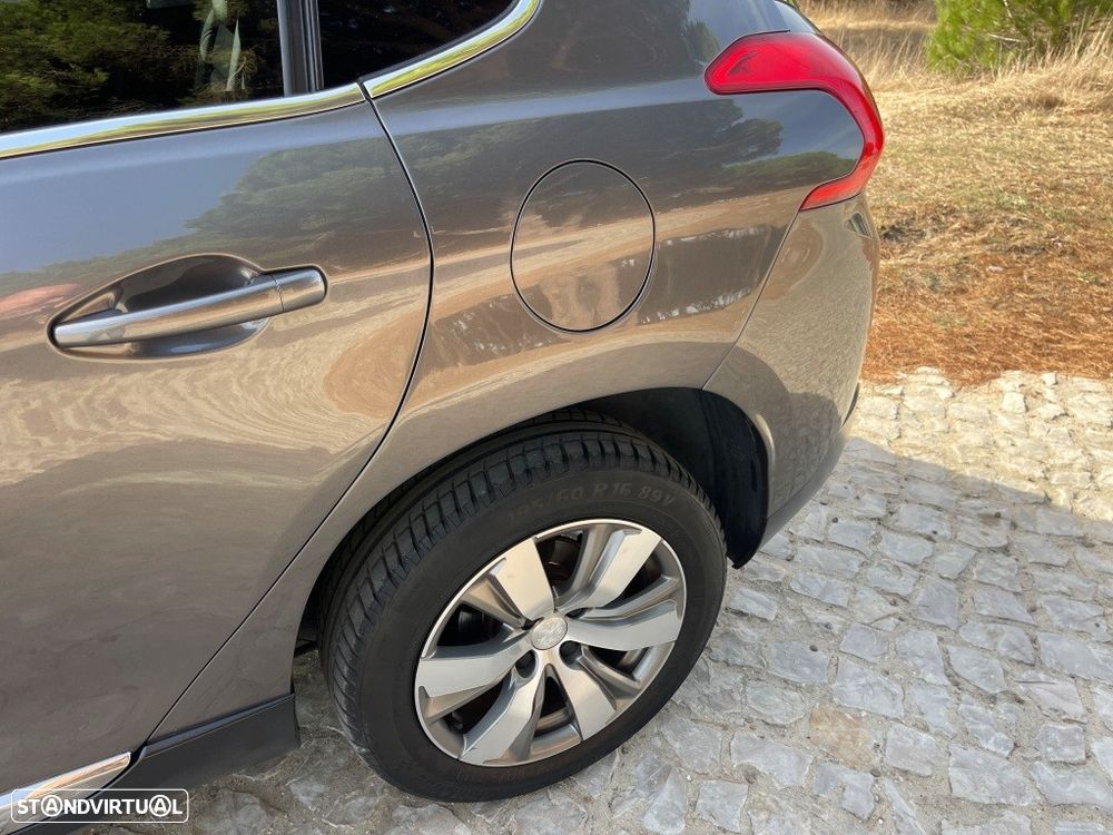 Peugeot 2008 1.6 BlueHDi Allure - 12