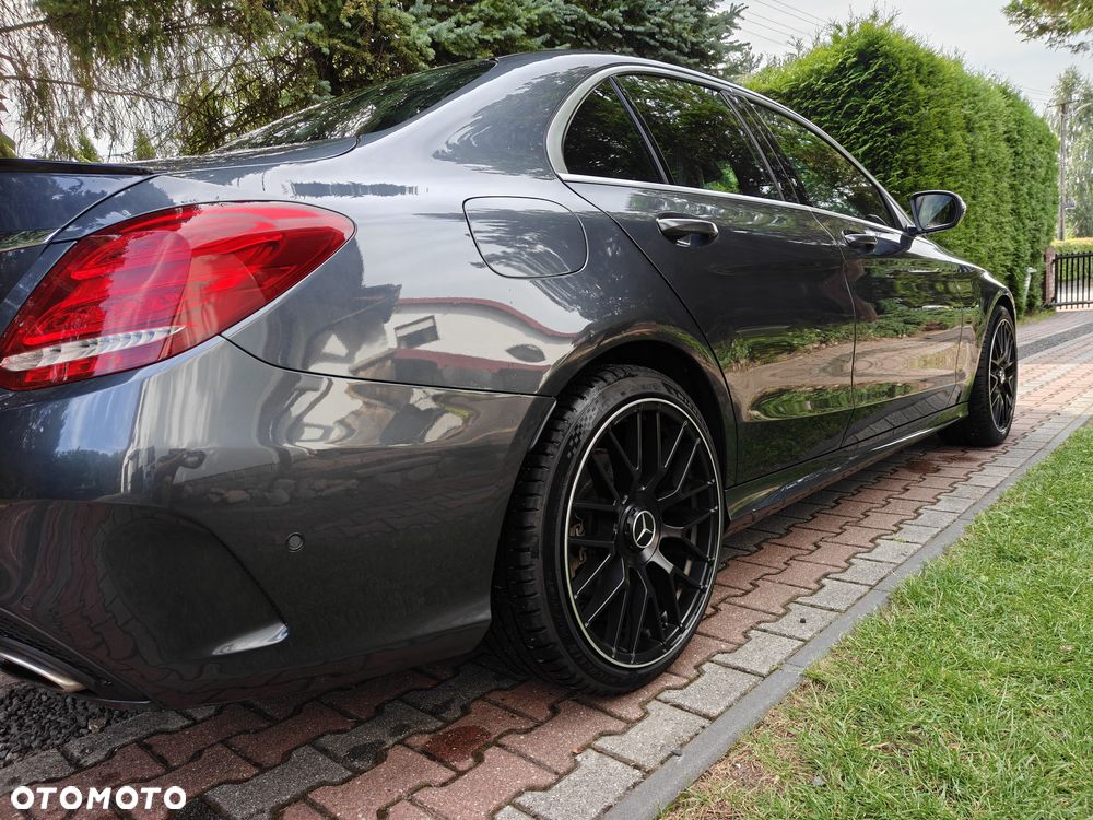 Mercedes-Benz Klasa C 200 7G-TRONIC - 32