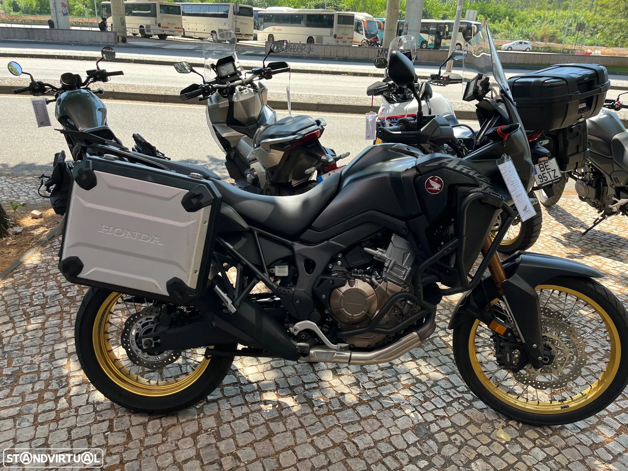 Honda CRF AFRICA TWIN - 1