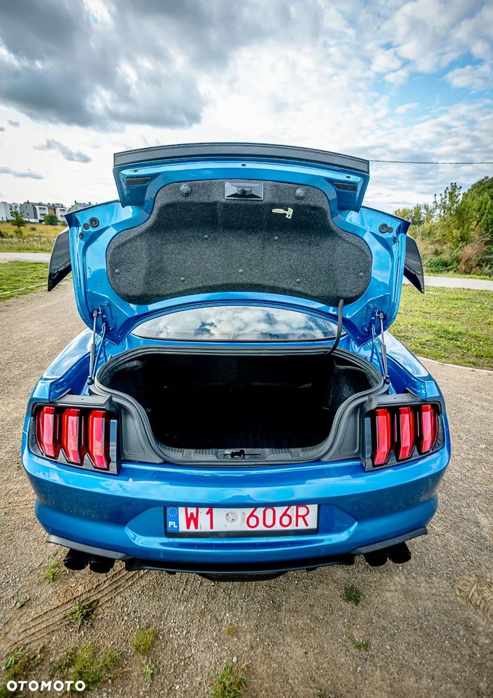 Ford Mustang - 8