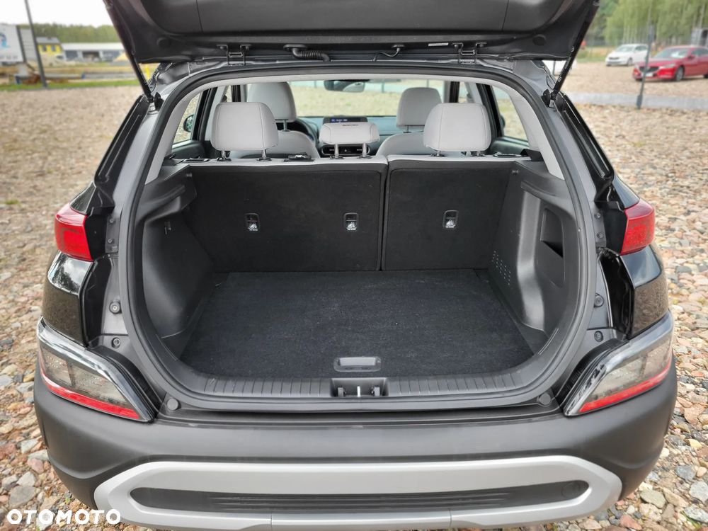 Hyundai Kona - 11