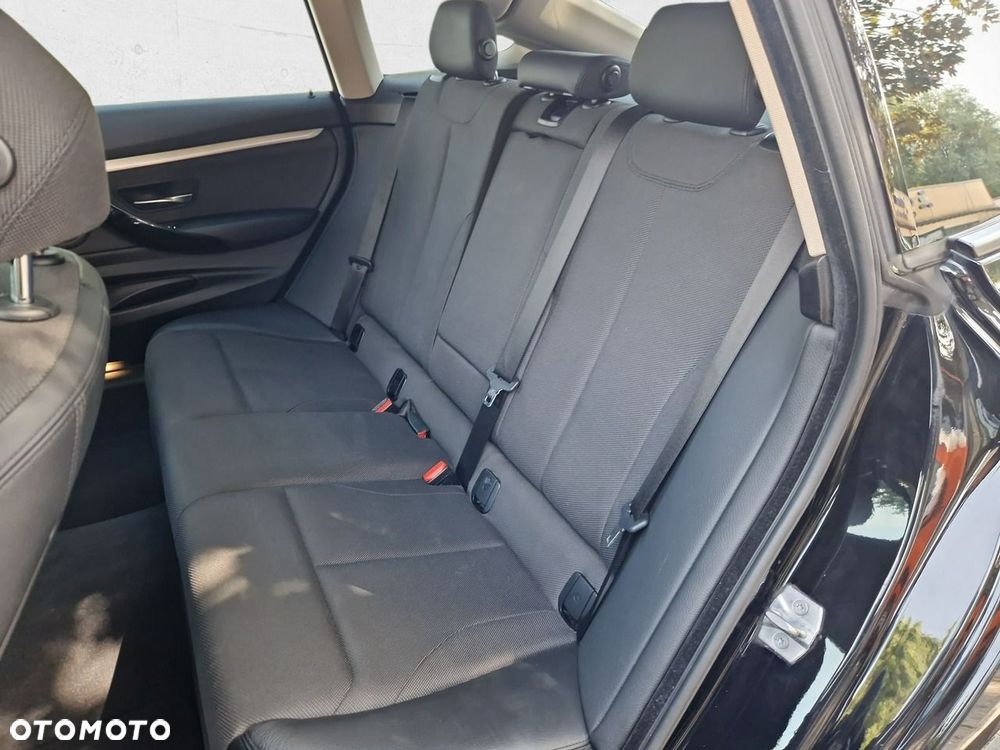 BMW Seria 3 - 23