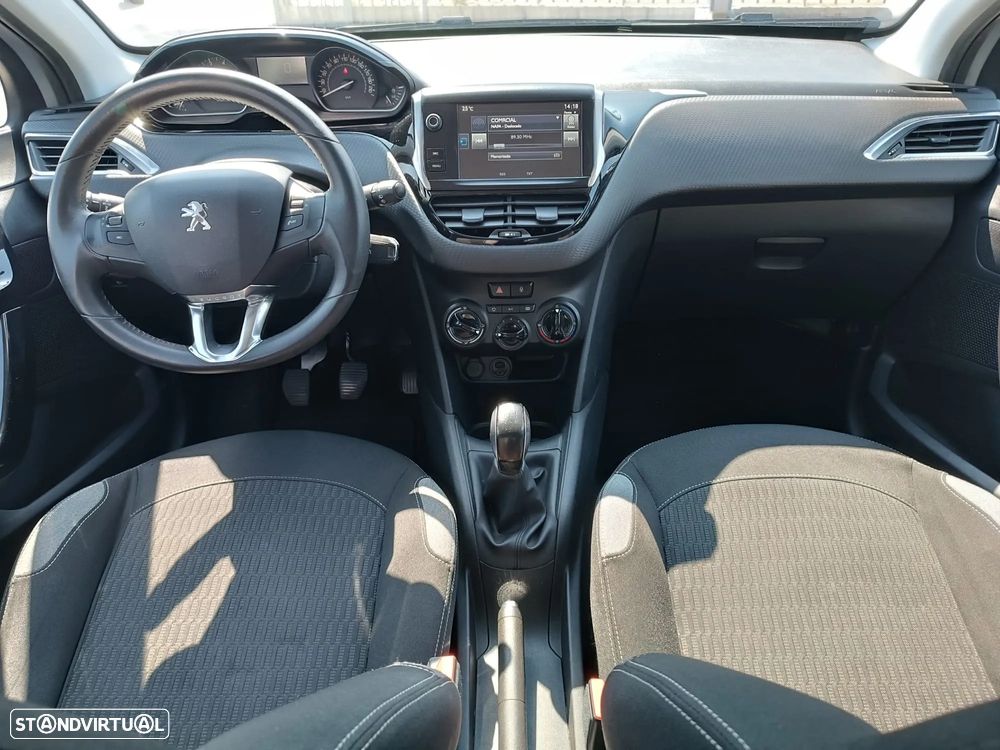 Peugeot 208 1.2 PureTech Style - 13