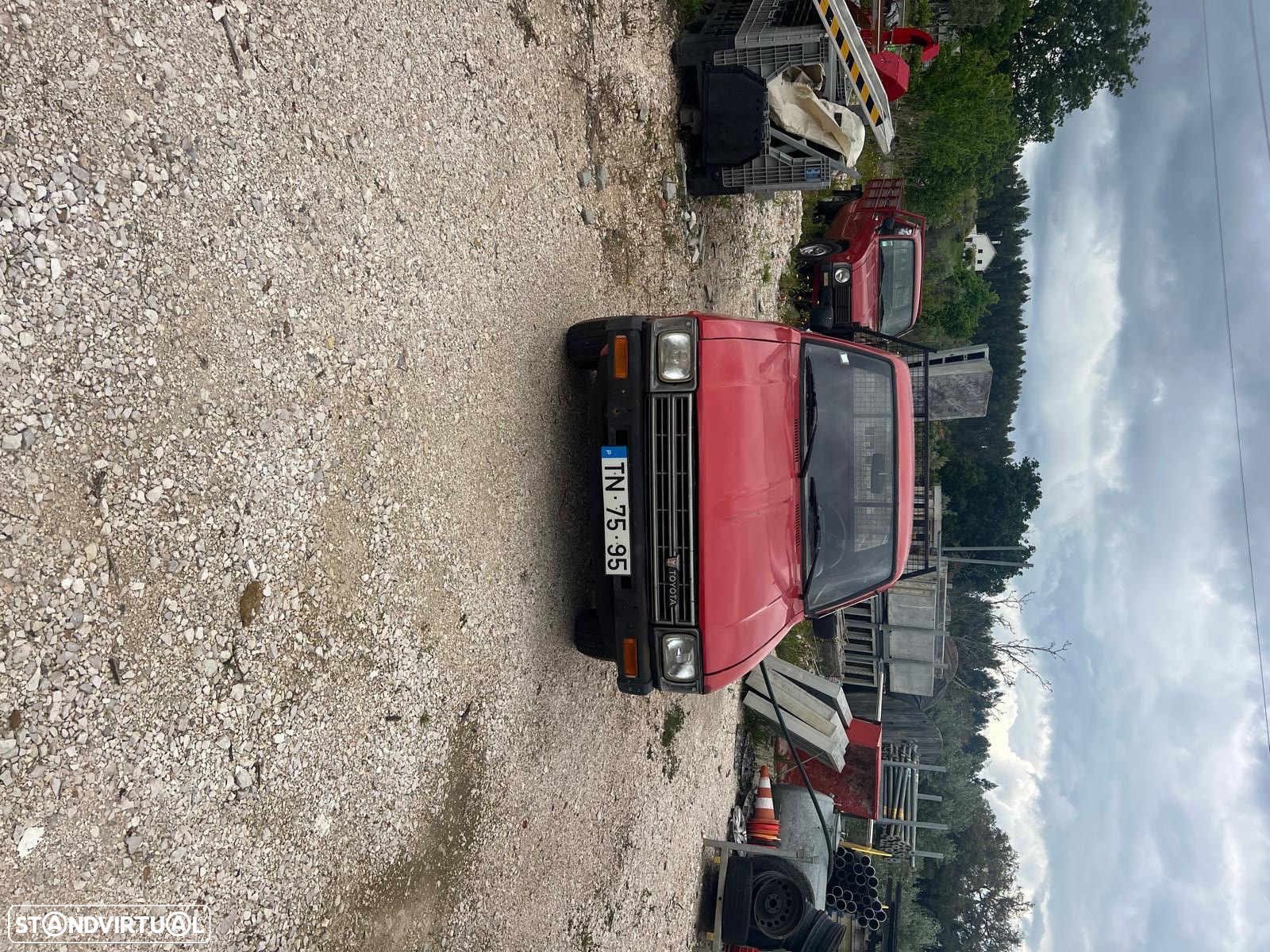 Toyota Hilux - 17