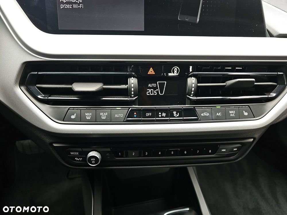 BMW Seria 1 118i - 23