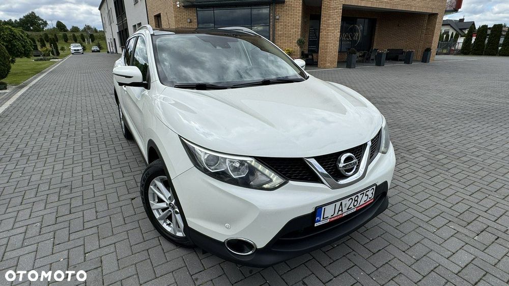 Nissan Qashqai 1.5 dCi TEKNA - 4
