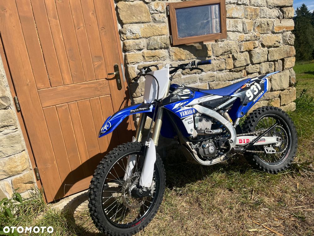 Yamaha YZF - 6