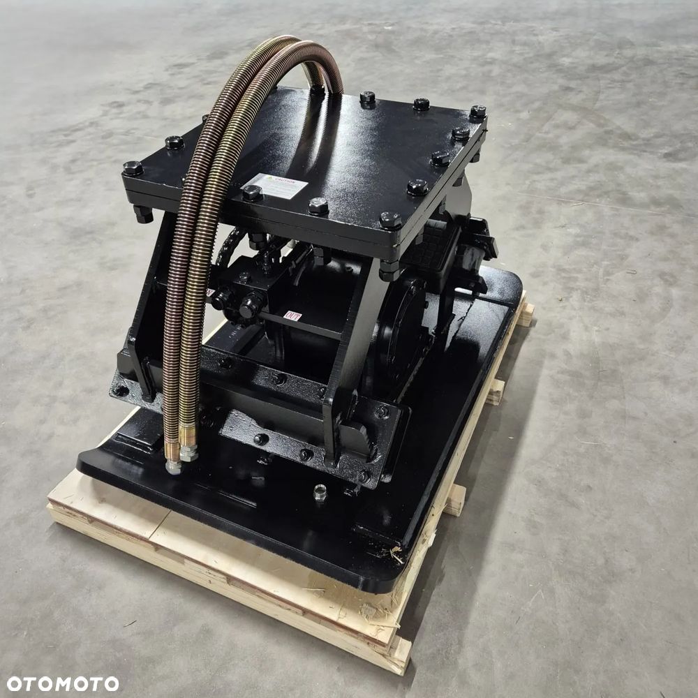 Zagęszczarka Płytowa Hydrauliczna maszyny 18-26T JCB JS180-220  BK Hammer - 6