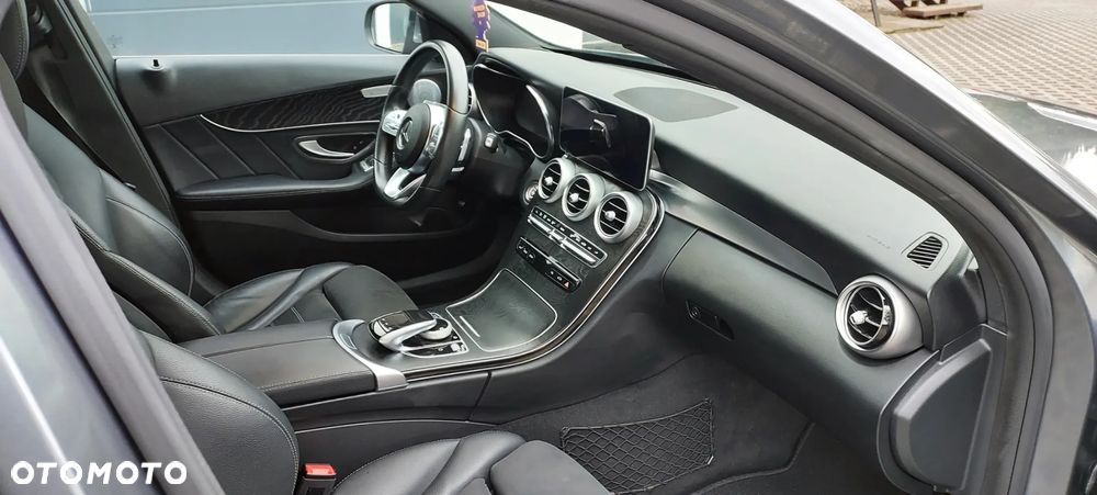 Mercedes-Benz Klasa C 220 d 9G-TRONIC - 40