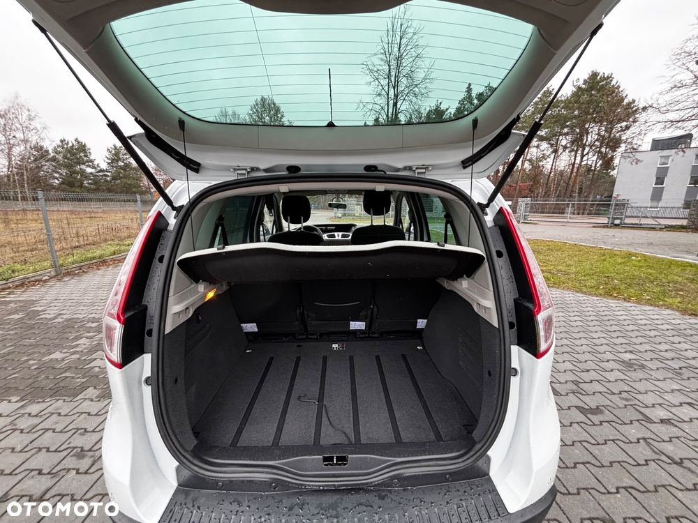 Renault Scenic 2.0 16V Bose Edition CVT - 17